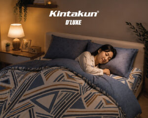 Seorang wanita sedang tidur nyenyak menggunakan sprei Kintakun D'LUXE motif Morence